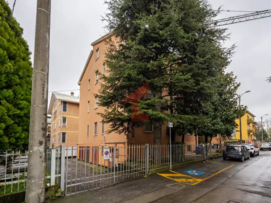 Immagine 25 di Appartamento in vendita  in Via Antonio Canova, 9 a Parma