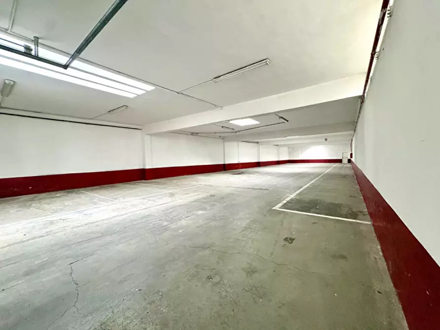 Immagine 4 di Capannone industriale in affitto  in Via Trofarello 17 a Torino