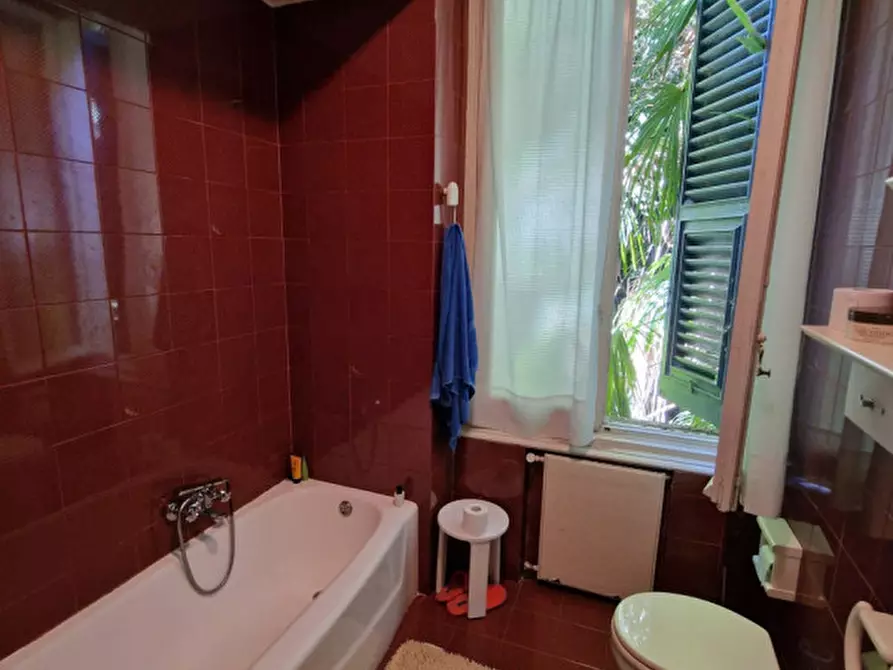 Immagine 18 di Villa in vendita  in Via Macera a Rapallo