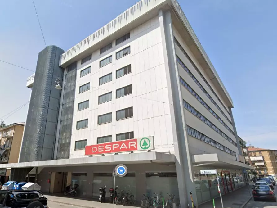 Immagine 2 di Posto auto in vendita  in Via Pier Paolo Vergerio a Padova