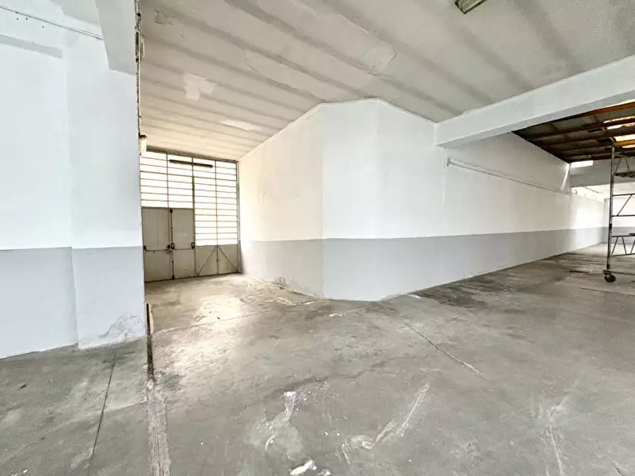 Immagine 3 di Capannone industriale in vendita  in Via Beinette 18 a Torino