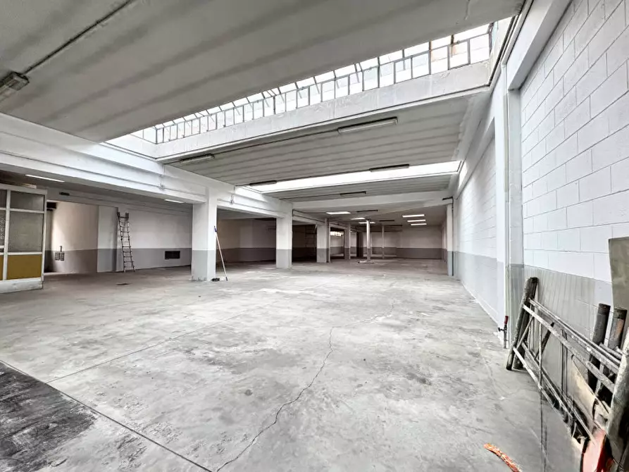 Immagine 15 di Capannone industriale in vendita  in Via Beinette 18 a Torino