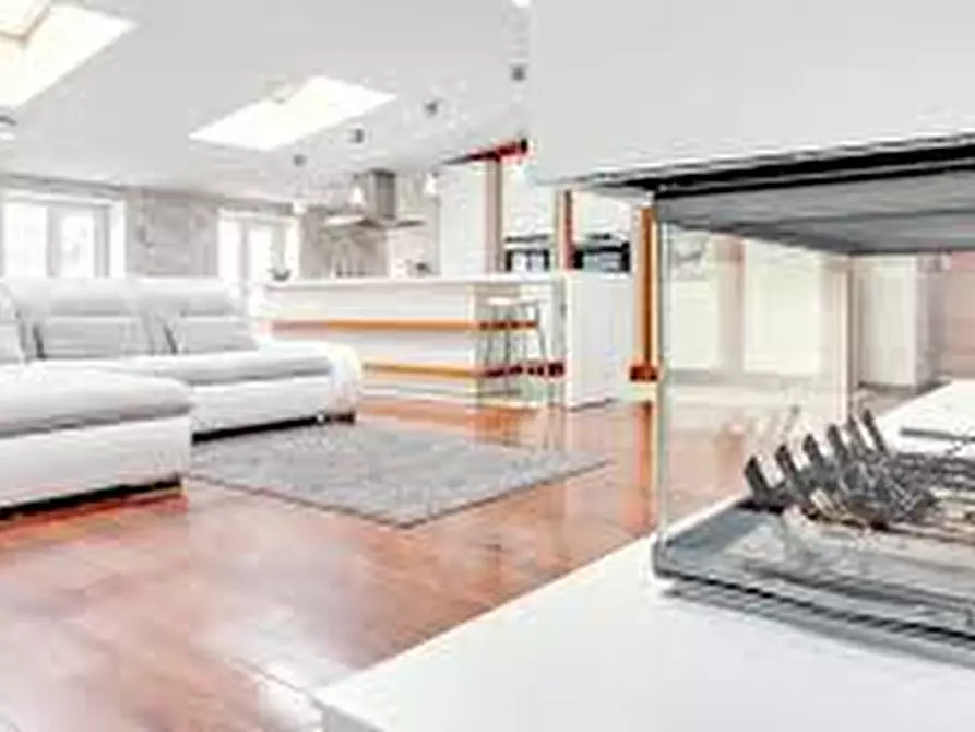 Immagine 1 di Attico in vendita  in Via Andrea Naccari a Padova