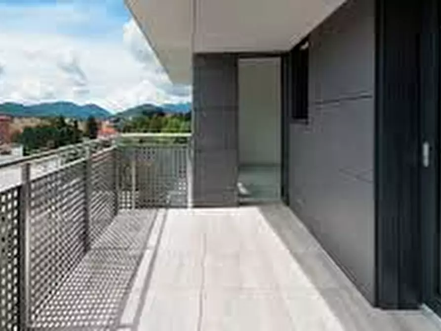 Immagine 3 di Attico in vendita  in Via Andrea Naccari a Padova