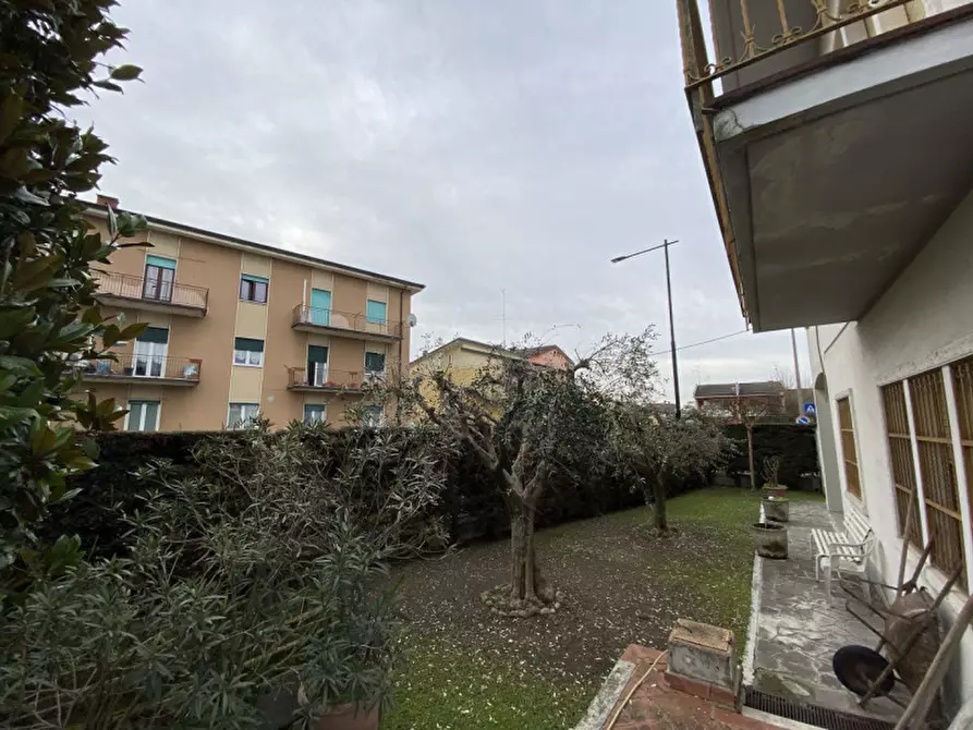 Immagine 6 di Casa indipendente in vendita  in Via Ospedale a Villafranca Di Verona