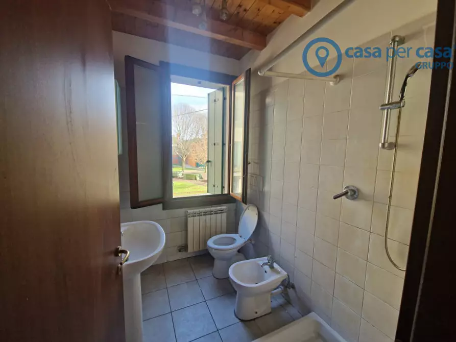 Immagine 6 di Appartamento in vendita  a Rovigo