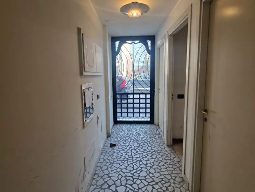 Immagine 13 di Appartamento in vendita  a Rovigo