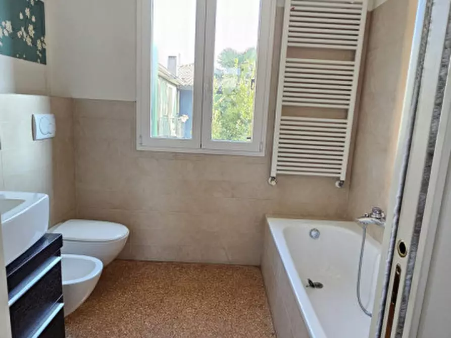 Immagine 16 di Villa in vendita  in VIA TIZIANO VECELLIO a Padova