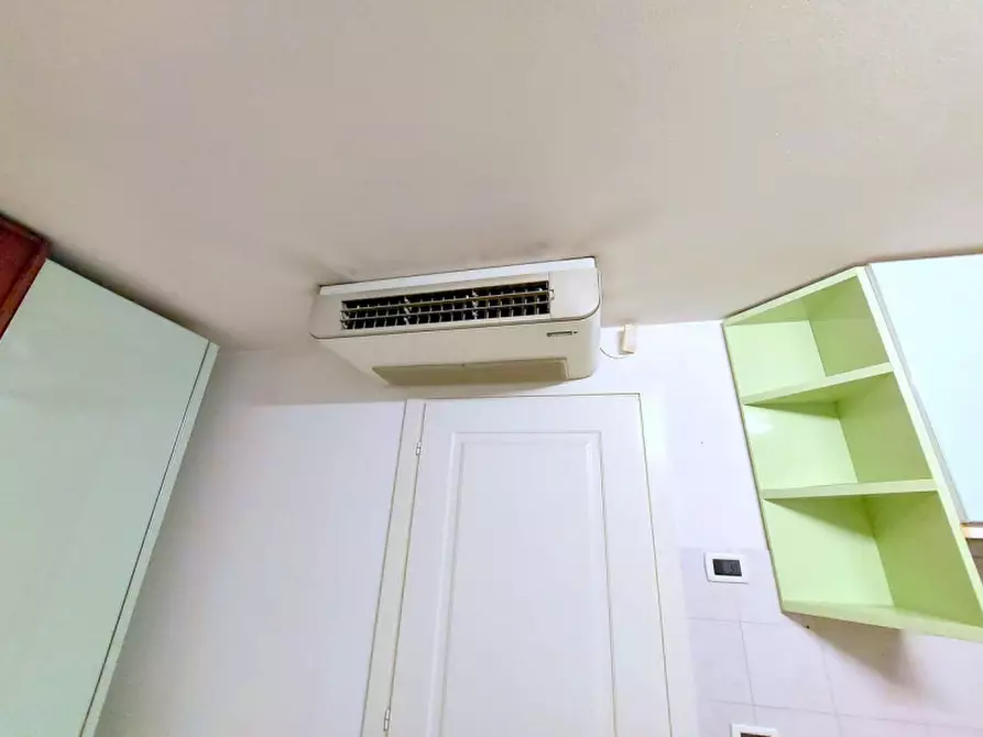 Immagine 29 di Villa in vendita  in VIA TIZIANO VECELLIO a Padova