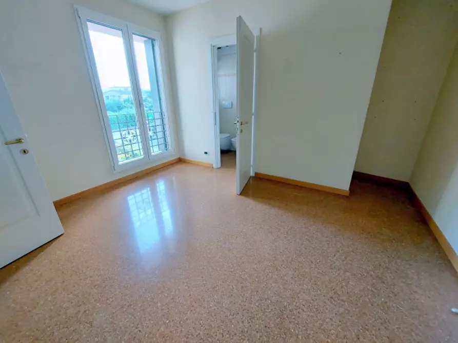 Immagine 34 di Villa in vendita  in VIA TIZIANO VECELLIO a Padova