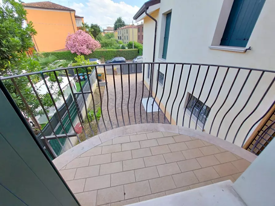 Immagine 35 di Villa in vendita  in VIA TIZIANO VECELLIO a Padova