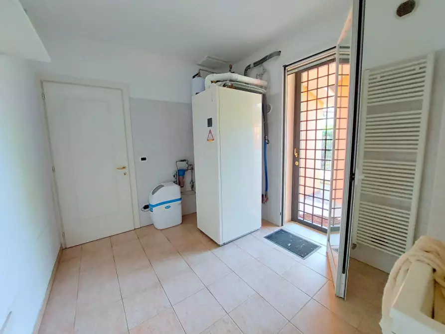 Immagine 40 di Villa in vendita  in VIA TIZIANO VECELLIO a Padova