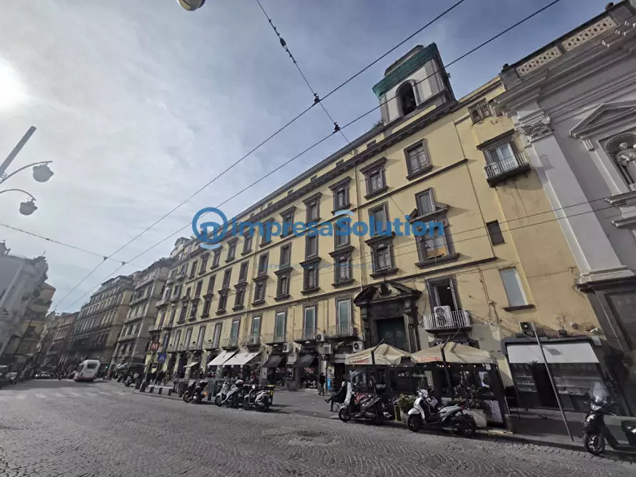 Immagine 5 di Negozio in affitto  in Piazza Dante a Napoli