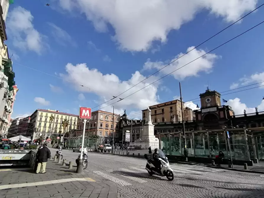 Immagine 9 di Negozio in affitto  in Piazza Dante a Napoli