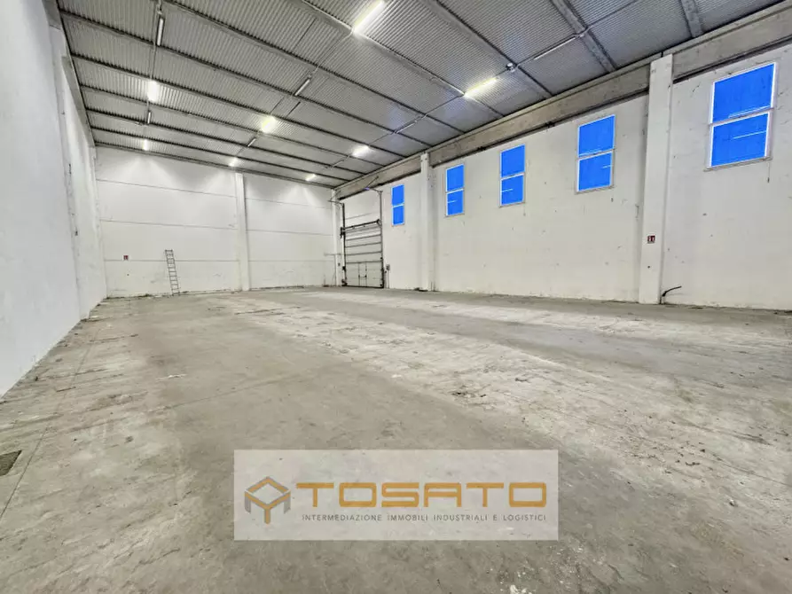 Immagine 2 di Capannone industriale in affitto  a Colognola Ai Colli