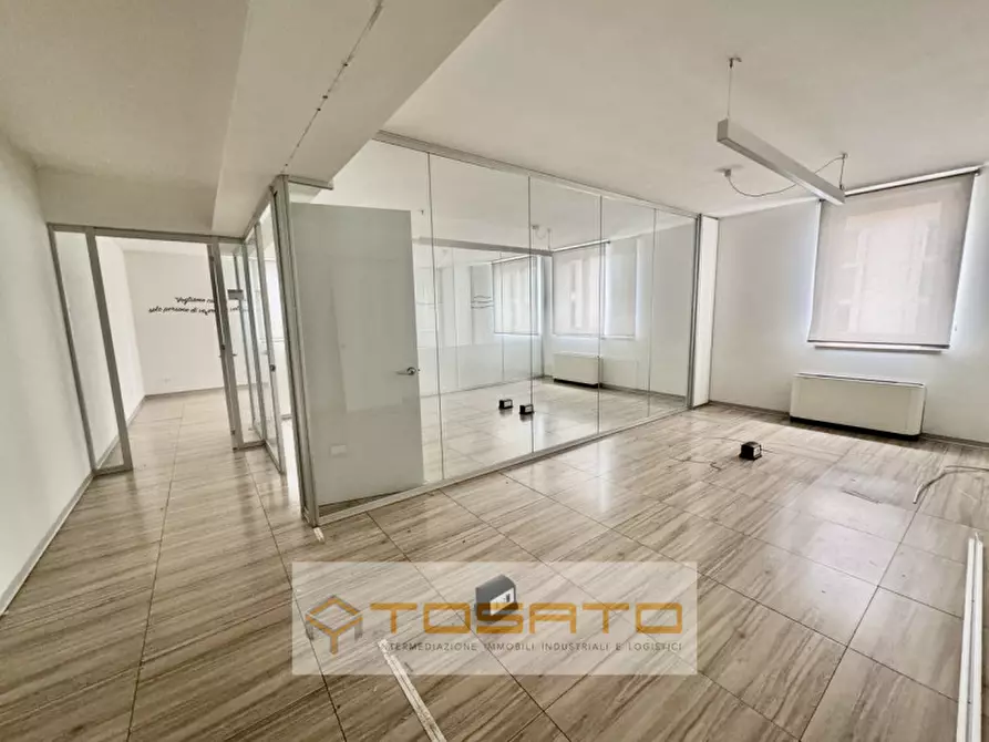 Immagine 8 di Capannone industriale in affitto  a Colognola Ai Colli