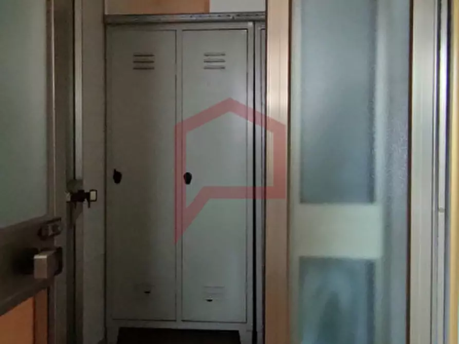 Immagine 9 di Negozio in vendita  in Mestre a Venezia