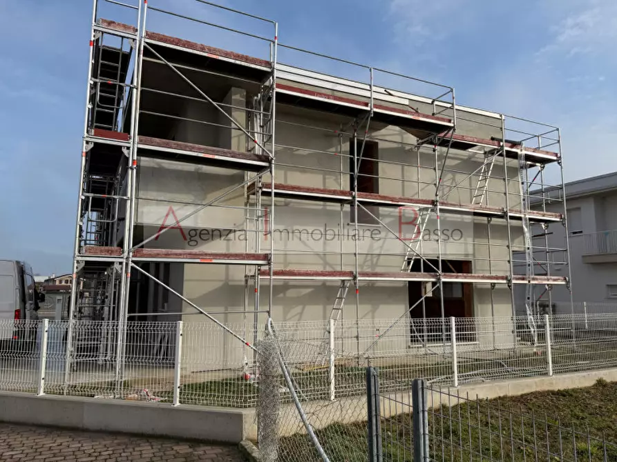 Immagine 14 di Casa bifamiliare in vendita  in VIA GIORGIONE a Loreggia