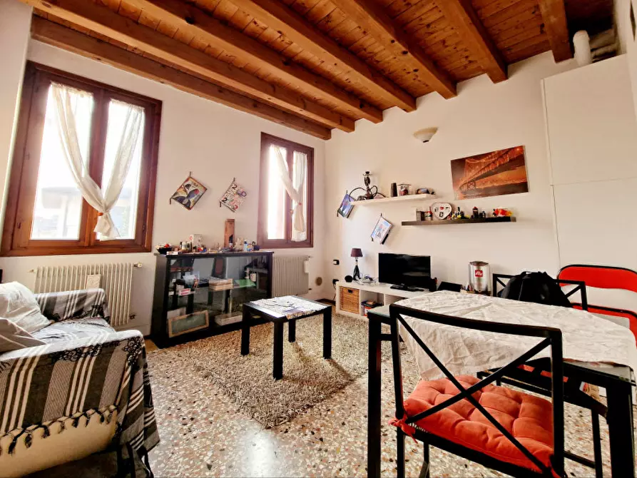 Immagine 2 di Appartamento in vendita  in VIA CANEVEDO a Este