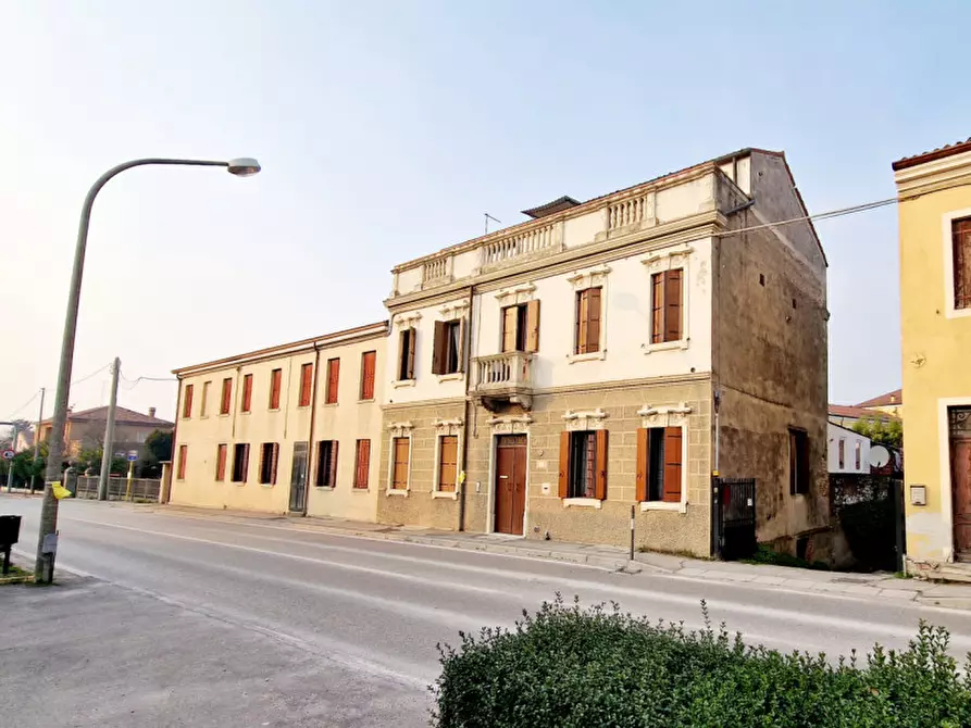 Immagine 6 di Appartamento in vendita  in VIA CANEVEDO a Este