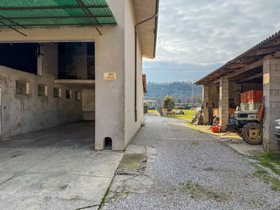 Immagine 5 di Casa indipendente in vendita  in Via Feltrina a Montebelluna