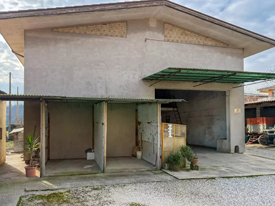 Immagine 12 di Casa indipendente in vendita  in Via Feltrina a Montebelluna