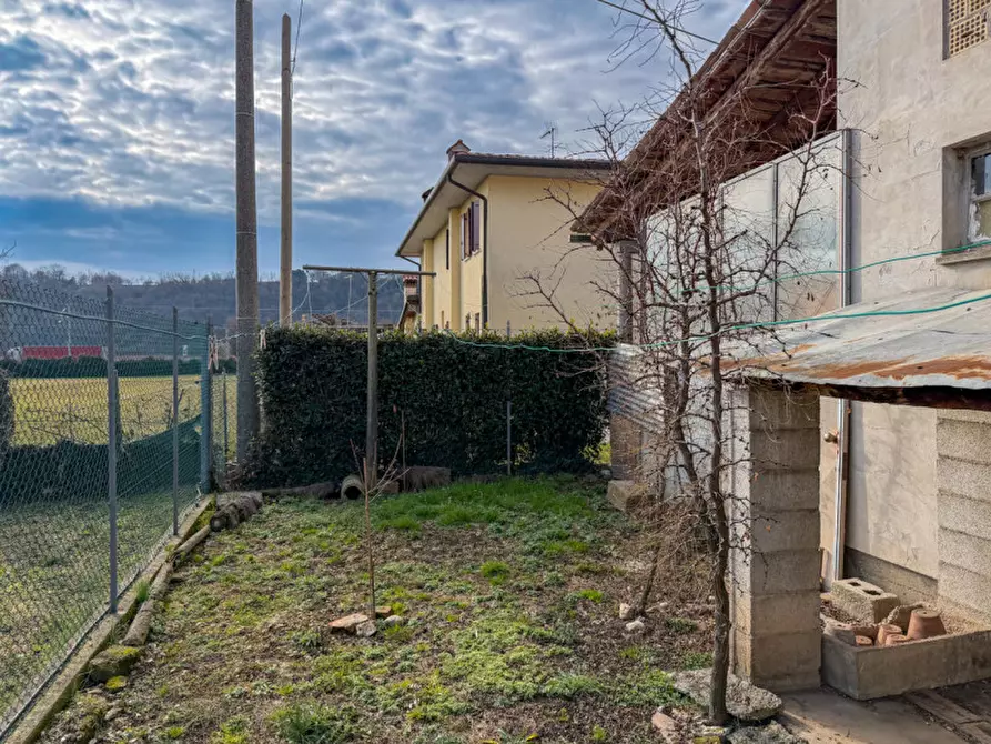 Immagine 13 di Casa indipendente in vendita  in Via Feltrina a Montebelluna