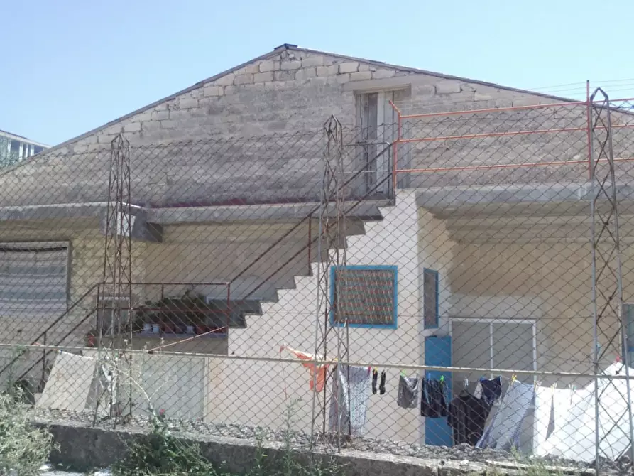 Immagine 3 di Magazzino in vendita  in via Nazionale n.114 a Palazzolo Acreide