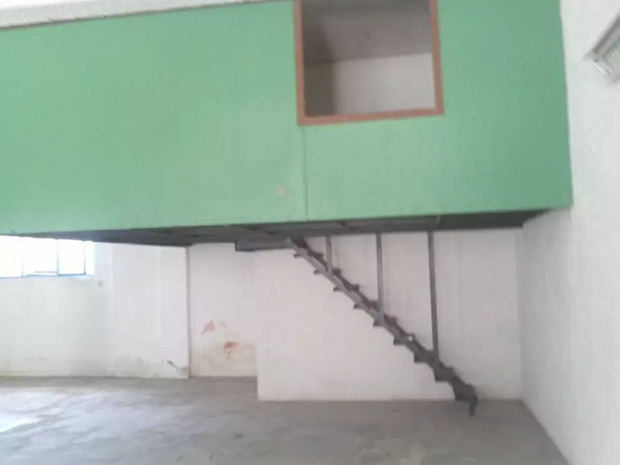 Immagine 5 di Magazzino in vendita  in via Nazionale n.114 a Palazzolo Acreide