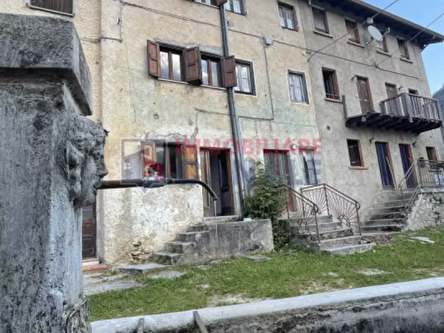 Immagine 1 di Villetta a schiera in vendita  in Contrà Sella, 4 36010 Posina (VI) a Posina