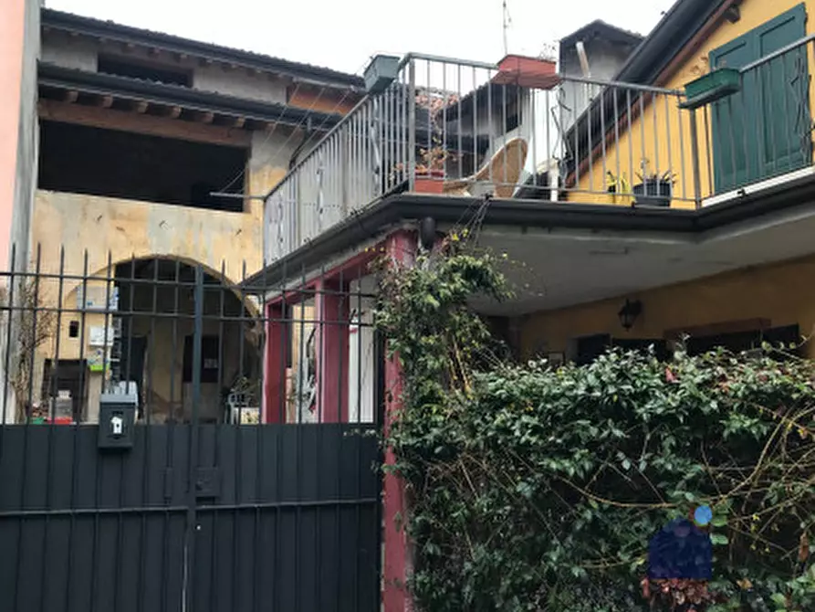 Immagine 1 di Rustico / casale in vendita  in Via Ronco, 2 a Serle