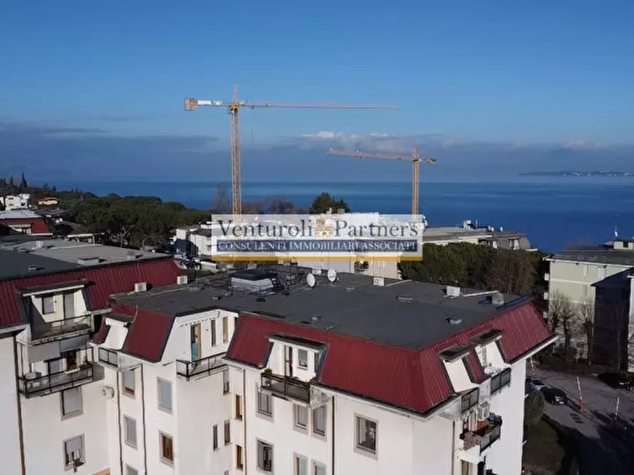 Immagine 3 di Appartamento in vendita  in Via Eugenio Curiel a Desenzano Del Garda