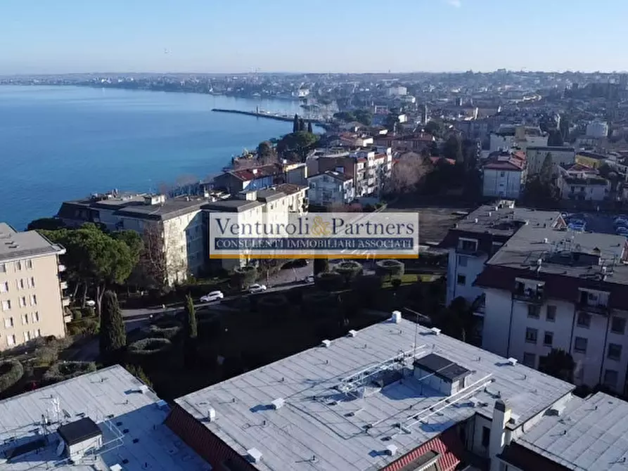 Immagine 9 di Appartamento in vendita  in Via Eugenio Curiel a Desenzano Del Garda