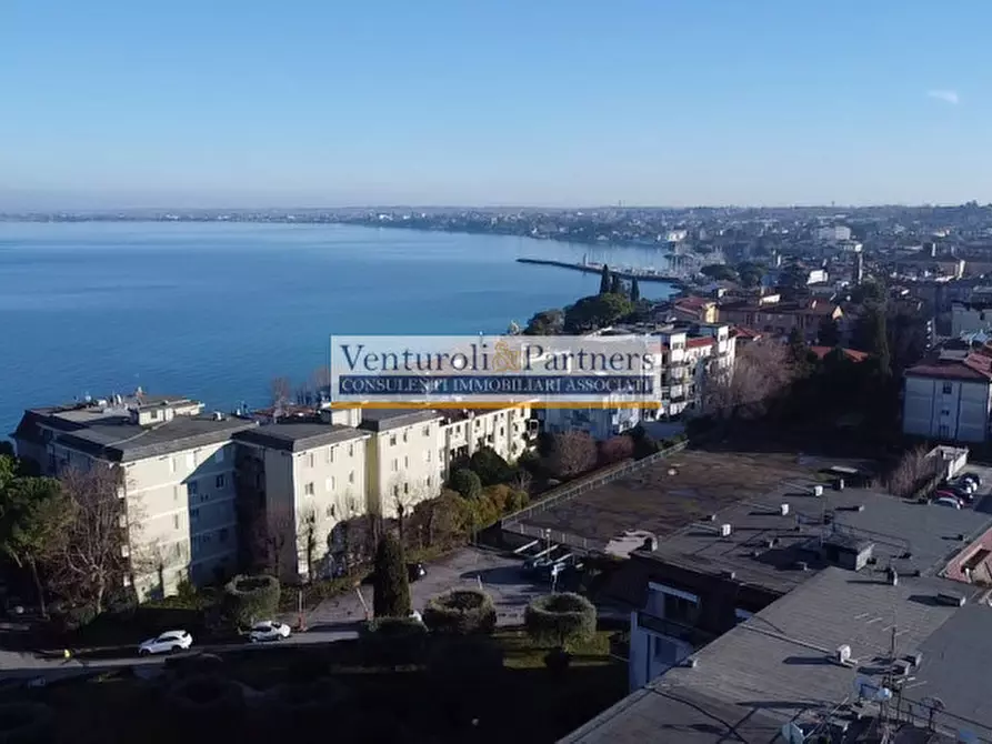 Immagine 10 di Appartamento in vendita  in Via Eugenio Curiel a Desenzano Del Garda