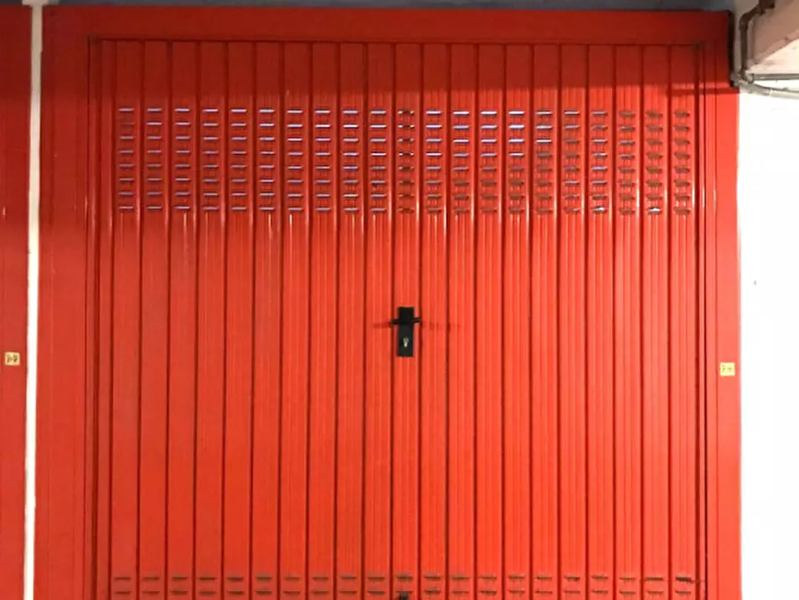 Immagine 4 di Garage in vendita  in via Sante Vincenzi a Bologna