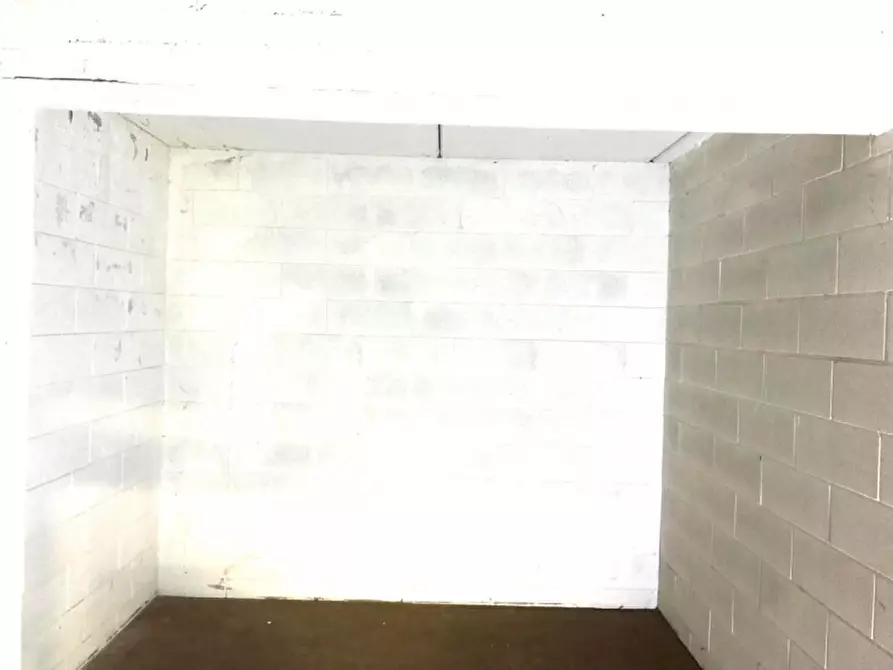 Immagine 6 di Garage in vendita  in via Sante Vincenzi a Bologna