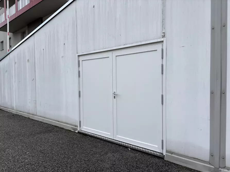 Immagine 5 di Magazzino in vendita  in via dei felti a Lavis