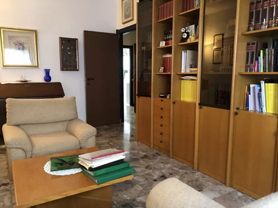 Immagine 3 di Appartamento in vendita  in Via Filippo Villavecchia 16 a Casale Monferrato