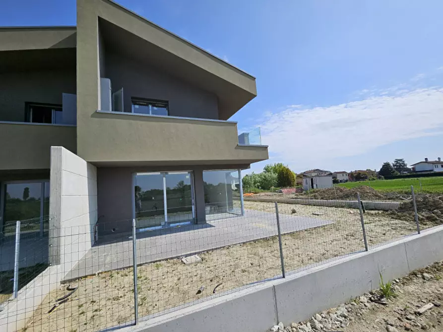Immagine 5 di Casa bifamiliare in vendita  in Via dei Carraresi a Codevigo