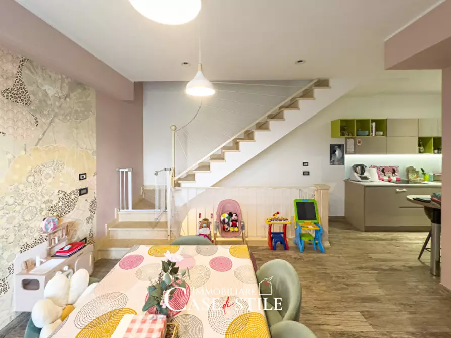 Immagine 11 di Villetta a schiera in vendita  a Castelnuovo Magra