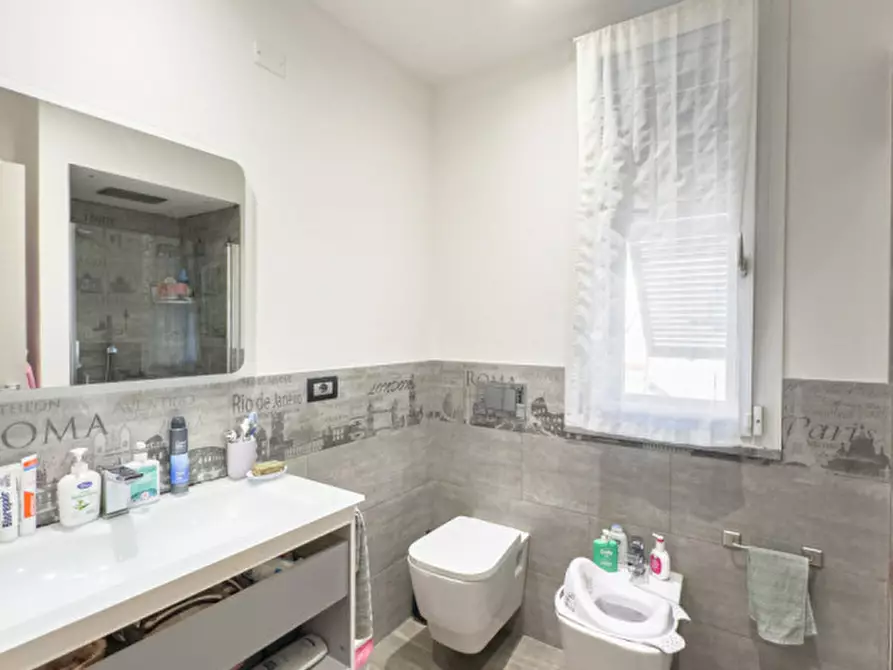 Immagine 16 di Villetta a schiera in vendita  a Castelnuovo Magra