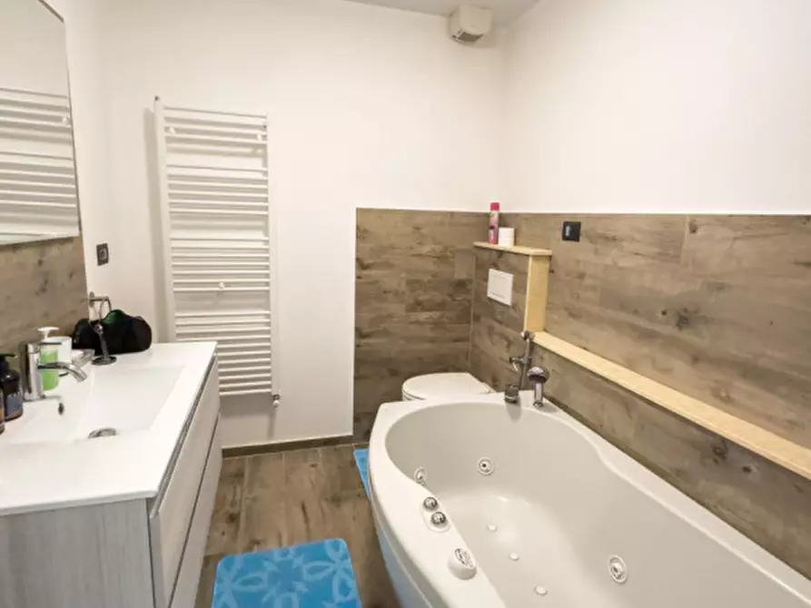 Immagine 23 di Villetta a schiera in vendita  a Castelnuovo Magra