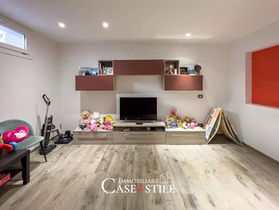 Immagine 25 di Villetta a schiera in vendita  a Castelnuovo Magra