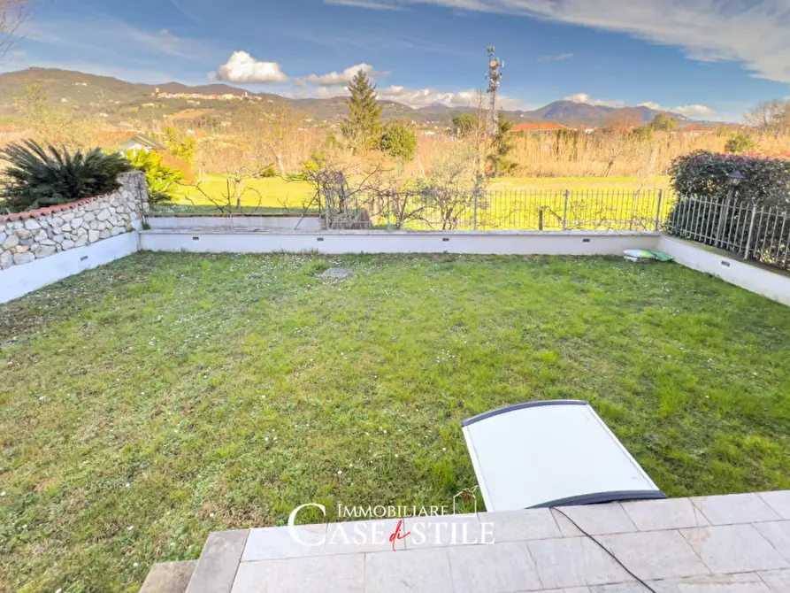 Immagine 28 di Villetta a schiera in vendita  a Castelnuovo Magra