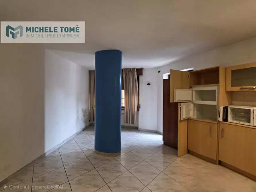 Immagine 7 di Ufficio in affitto  in Via Pozzo dell'Amore a Cavaion Veronese