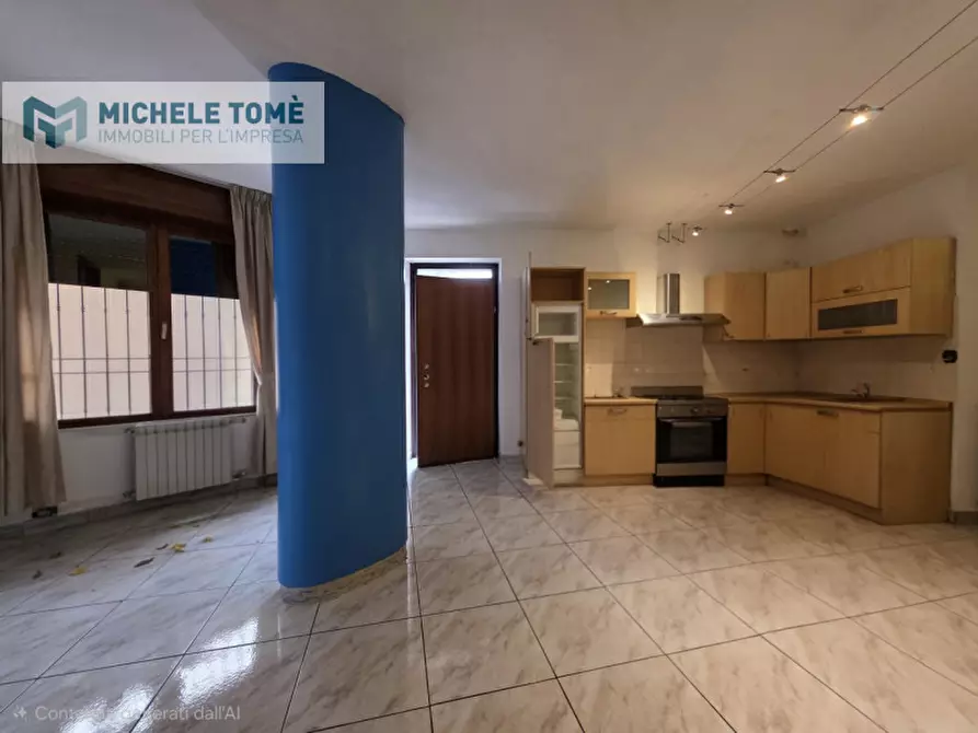 Immagine 8 di Ufficio in affitto  in Via Pozzo dell'Amore a Cavaion Veronese