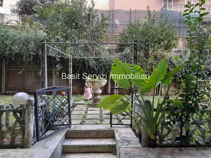 Immagine 19 di Appartamento in vendita  in Viale dei Colli Portuensi a Roma