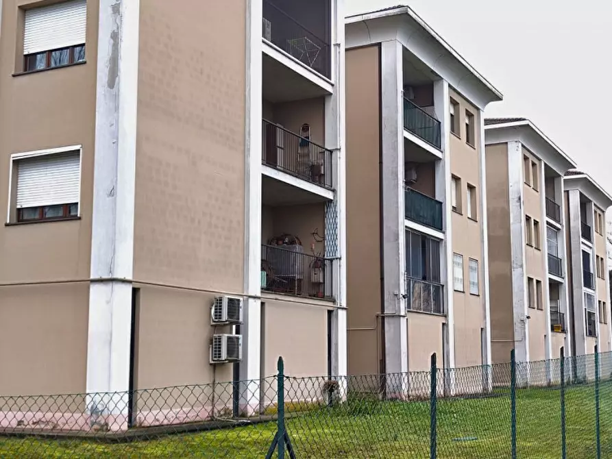 Immagine 22 di Appartamento in vendita  in Strada Quarta a Parma