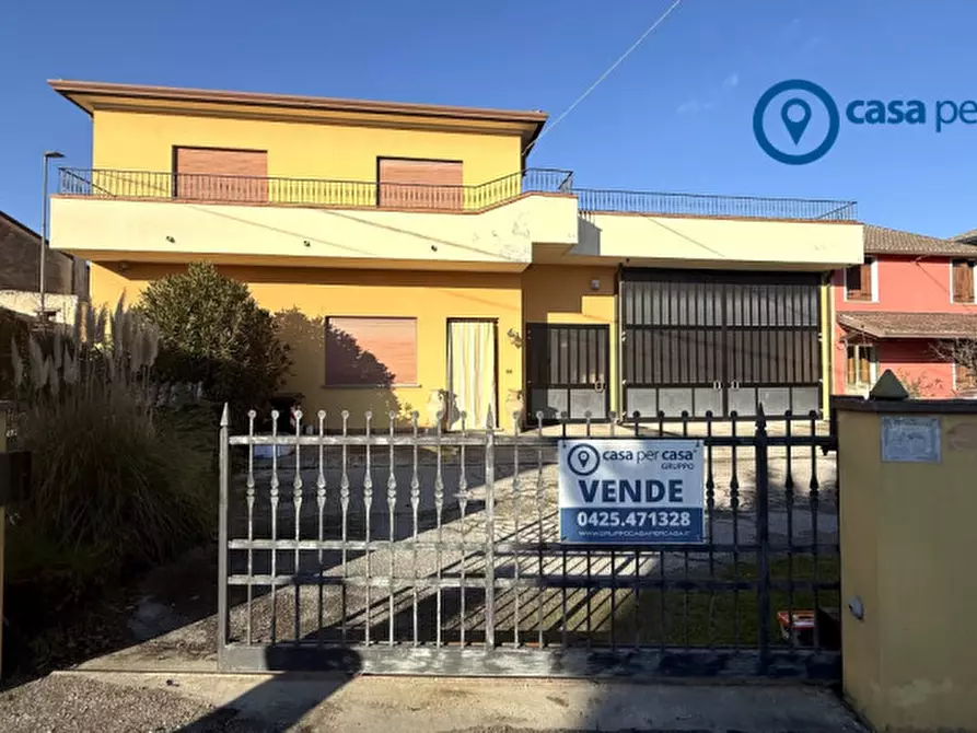 Immagine 1 di Casa indipendente in vendita  in Via Madonnina a Arqua' Polesine