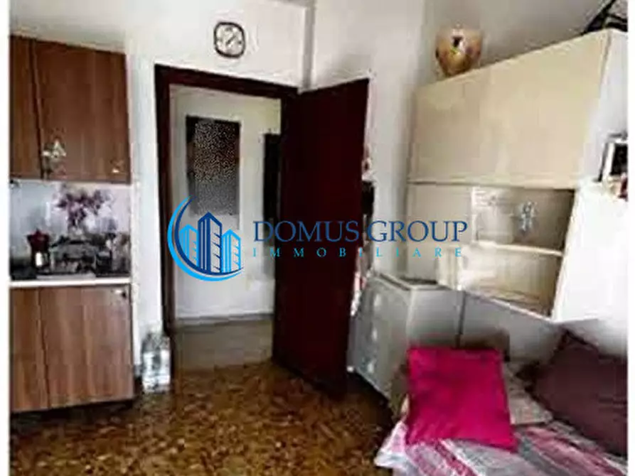 Immagine 3 di Appartamento in vendita  in Via dei Bonacolsi a Roma